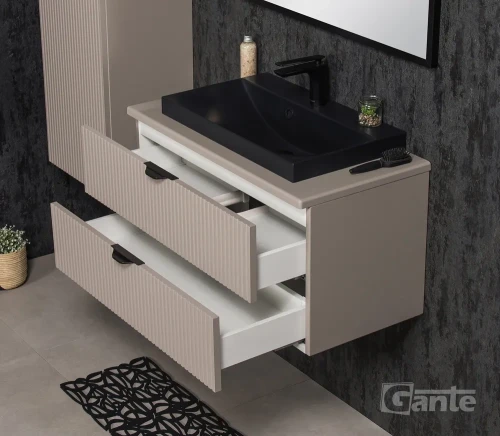 szafka do łazienki z blatem 80 cm i czarna umywalka nablatowa kolor szafki beżowy fume mat 2 szuflady fronty z lamelami kolekcja victa lamello (2).webp