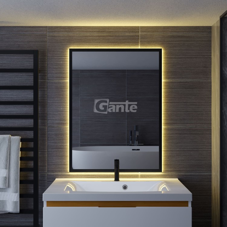 lustro z oświetleniem Led w czarnej ramie 60 cm x 80 cm