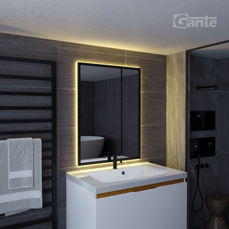 lustro z oświetleniem Led w czarnej ramie 60 cm x 80 cm