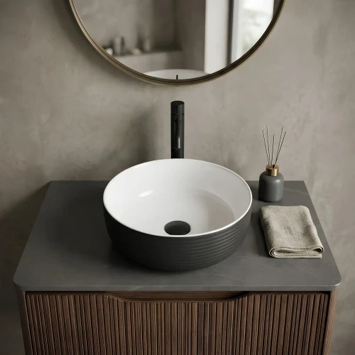 nablatowa-umywalka-38-cm-okragla-bialo-czarna-w-linie-simple.webp