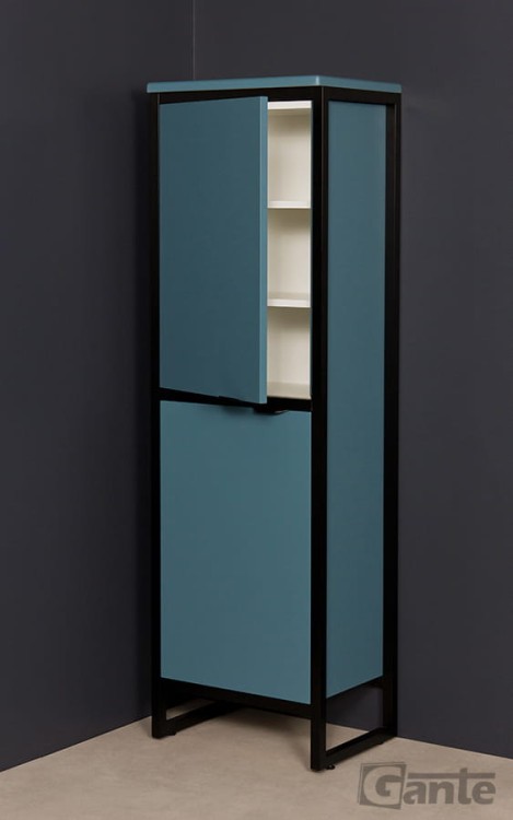 Stojący regał łazienkowy w kolorze niebieskim opcja 2 drzwiowa