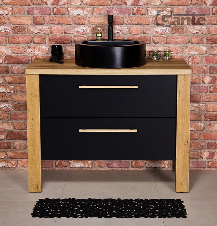 Stojaca szafka do łazienki z blatem czarna umywalka nablatowa z miejscem do montażu baterii szerokość szafki 100 cm kolor czarny mat i drewno