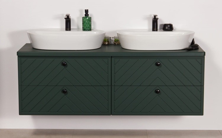 Zielona szafka łazienkowa z Kodi front w jodełkę blat o szerokości szerokość 140 cm pod 2 umywalki nablatowe