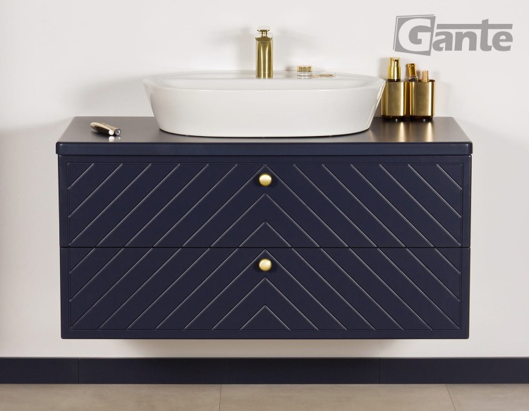 Granatowa szafka łazienkowa Kodi front w jodełkę szerokość 100 cm z blatem umywalka nablatowa (2).jpg