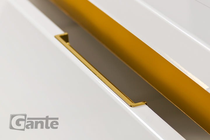 Złoty uchwyt meblowy ukryty we froncie kolekcja Diamond.jpg